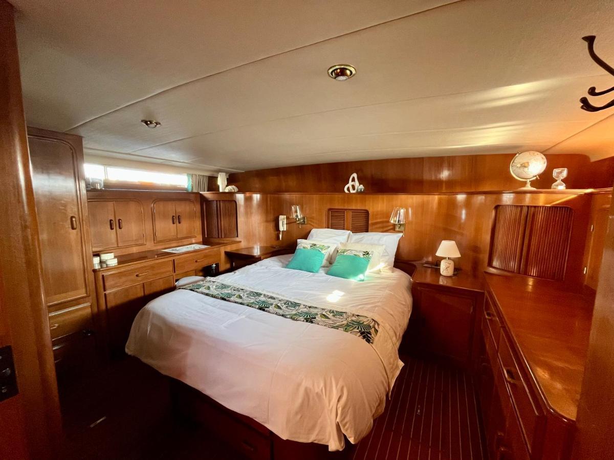 Navi Yacht A Sete, 2 A 8 Couchages, Privatif Hotel Bagian luar foto