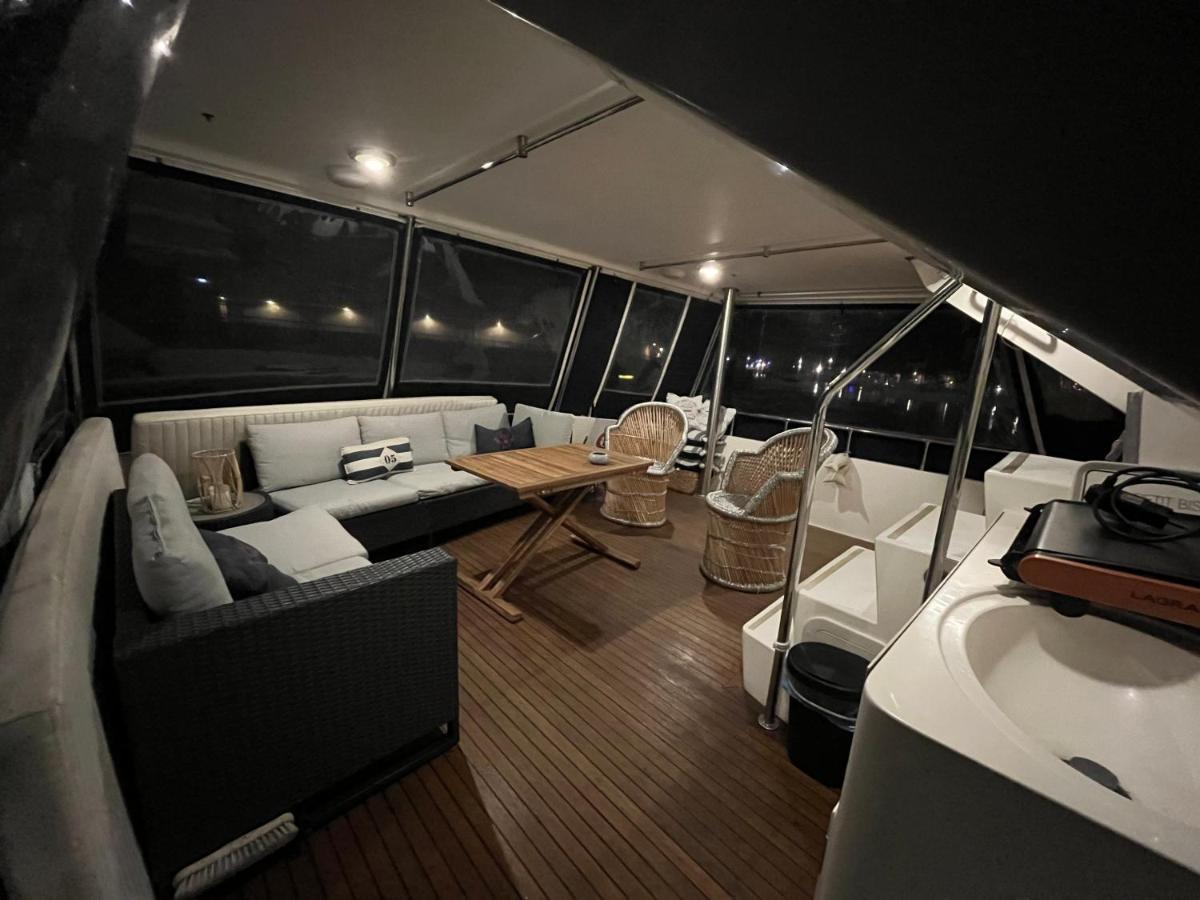 Navi Yacht A Sete, 2 A 8 Couchages, Privatif Hotel Bagian luar foto