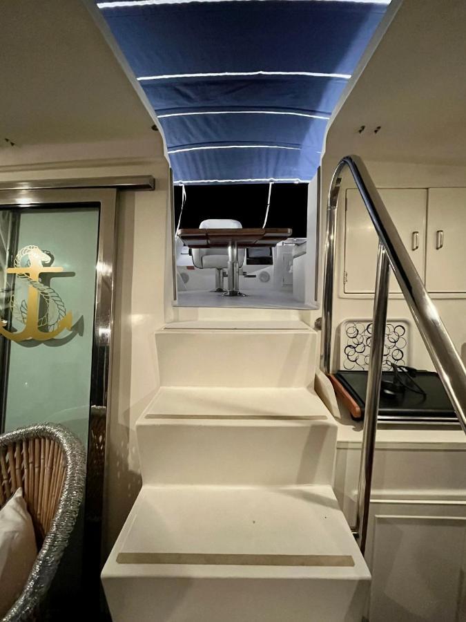 Navi Yacht A Sete, 2 A 8 Couchages, Privatif Hotel Bagian luar foto
