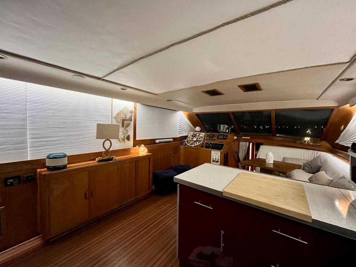Navi Yacht A Sete, 2 A 8 Couchages, Privatif Hotel Bagian luar foto