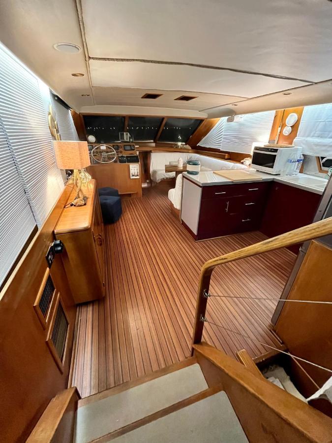 Navi Yacht A Sete, 2 A 8 Couchages, Privatif Hotel Bagian luar foto
