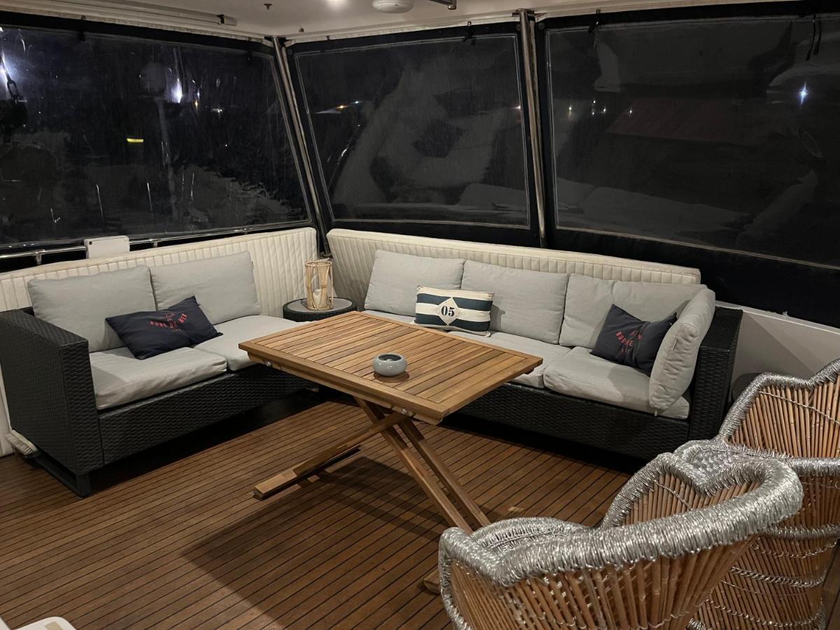 Navi Yacht A Sete, 2 A 8 Couchages, Privatif Hotel Bagian luar foto