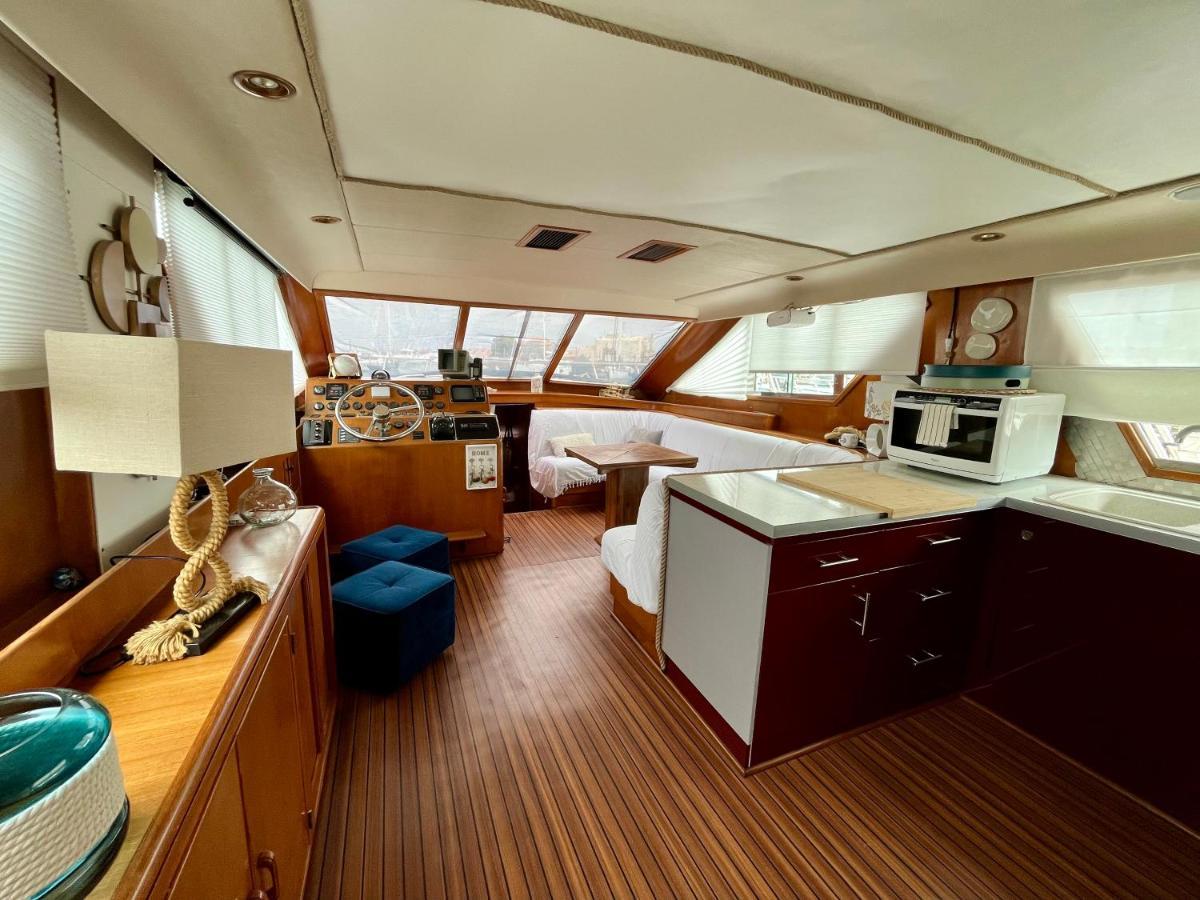 Navi Yacht A Sete, 2 A 8 Couchages, Privatif Hotel Bagian luar foto