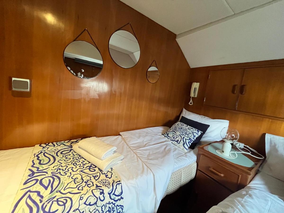 Navi Yacht A Sete, 2 A 8 Couchages, Privatif Hotel Bagian luar foto