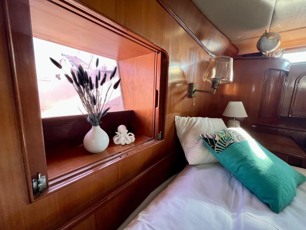 Navi Yacht A Sete, 2 A 8 Couchages, Privatif Hotel Bagian luar foto