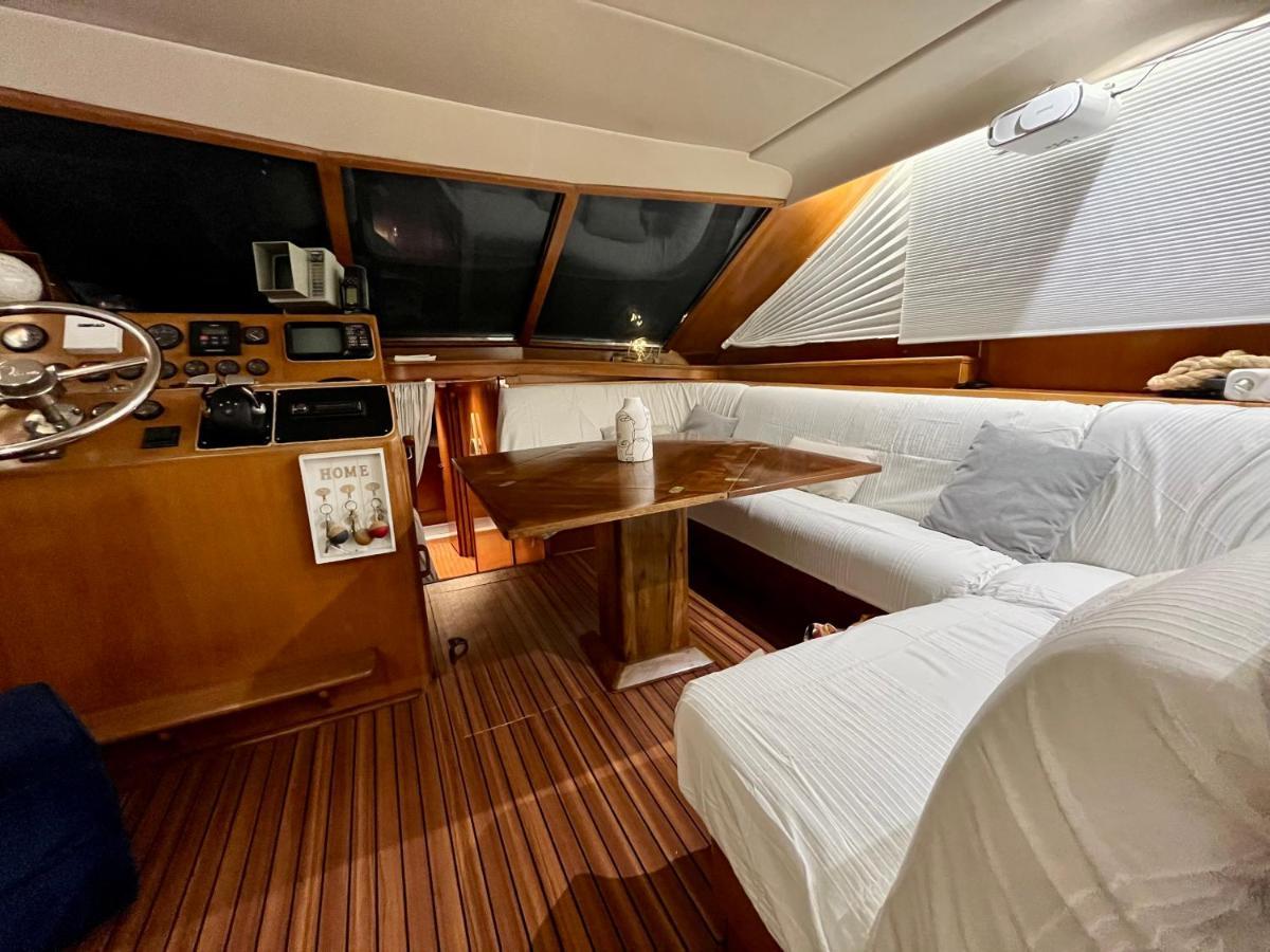 Navi Yacht A Sete, 2 A 8 Couchages, Privatif Hotel Bagian luar foto