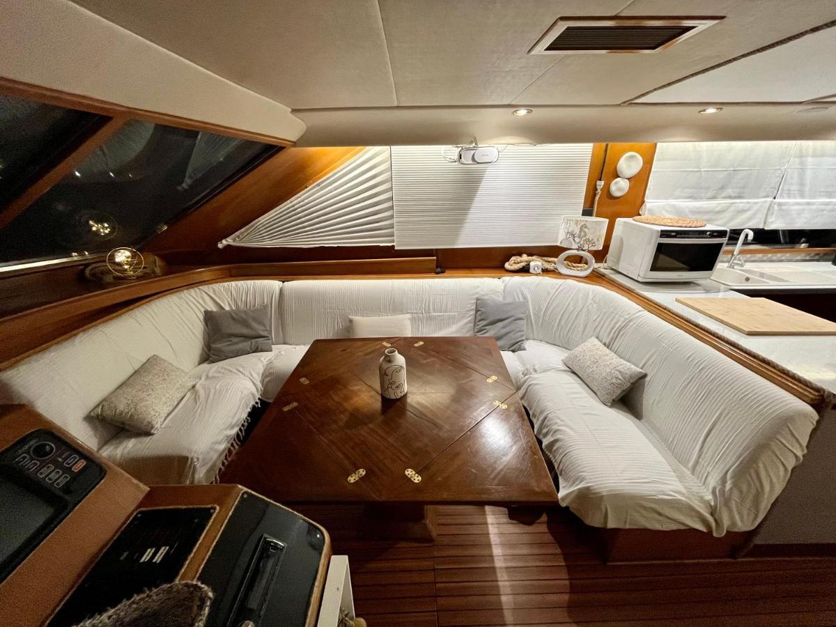 Navi Yacht A Sete, 2 A 8 Couchages, Privatif Hotel Bagian luar foto